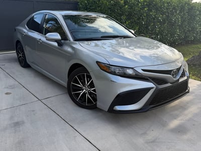 Toyota Camry  2023 - Imagen 2