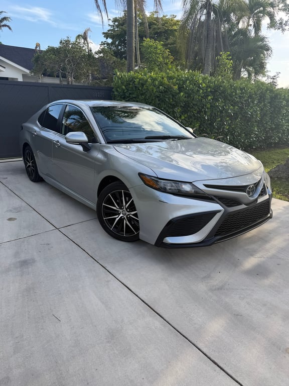 Toyota Camry  2023 - Imagen 2